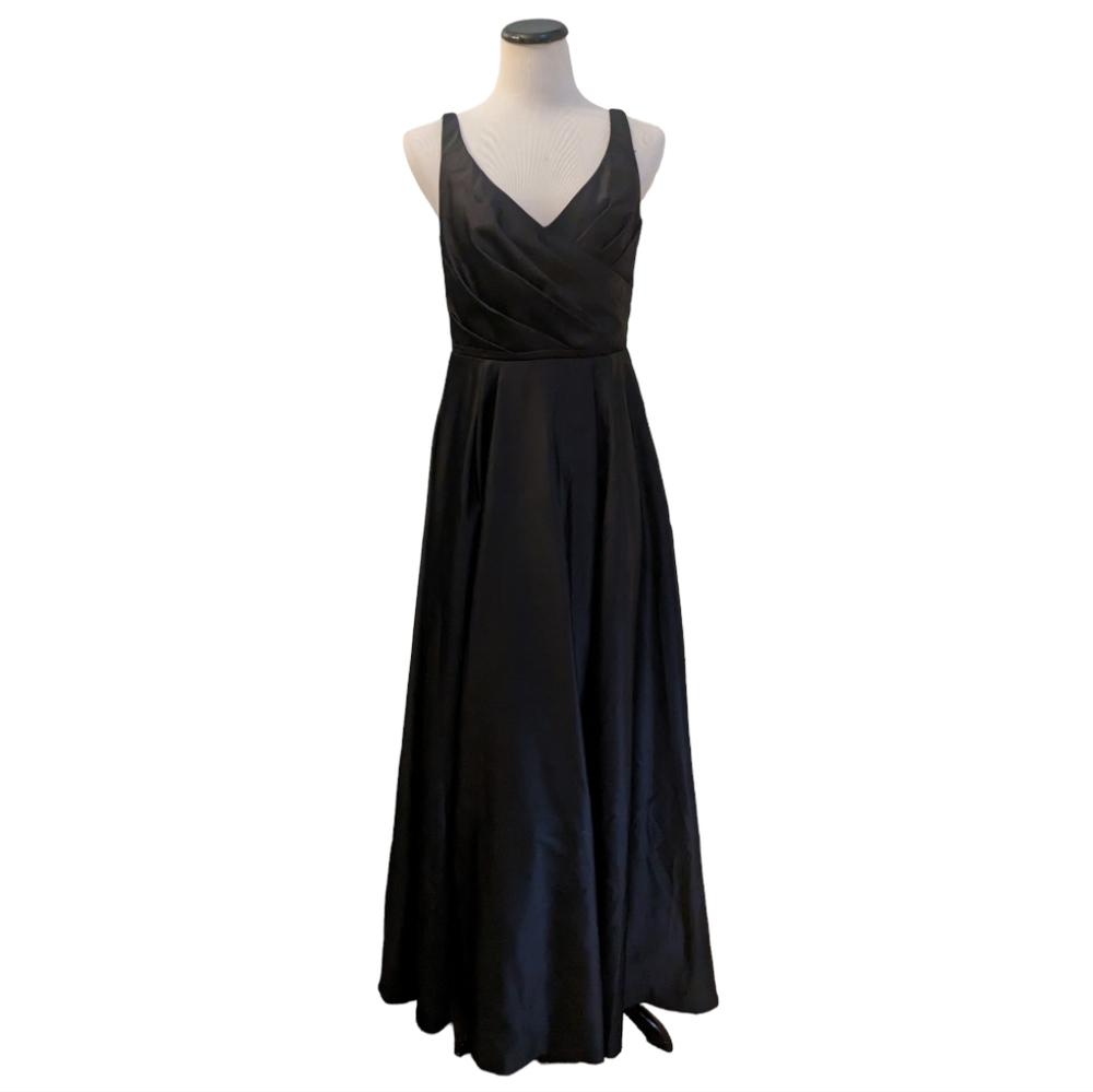 David's Bridal black full length v neck ball gown prom formal bridesmaid EUC 10